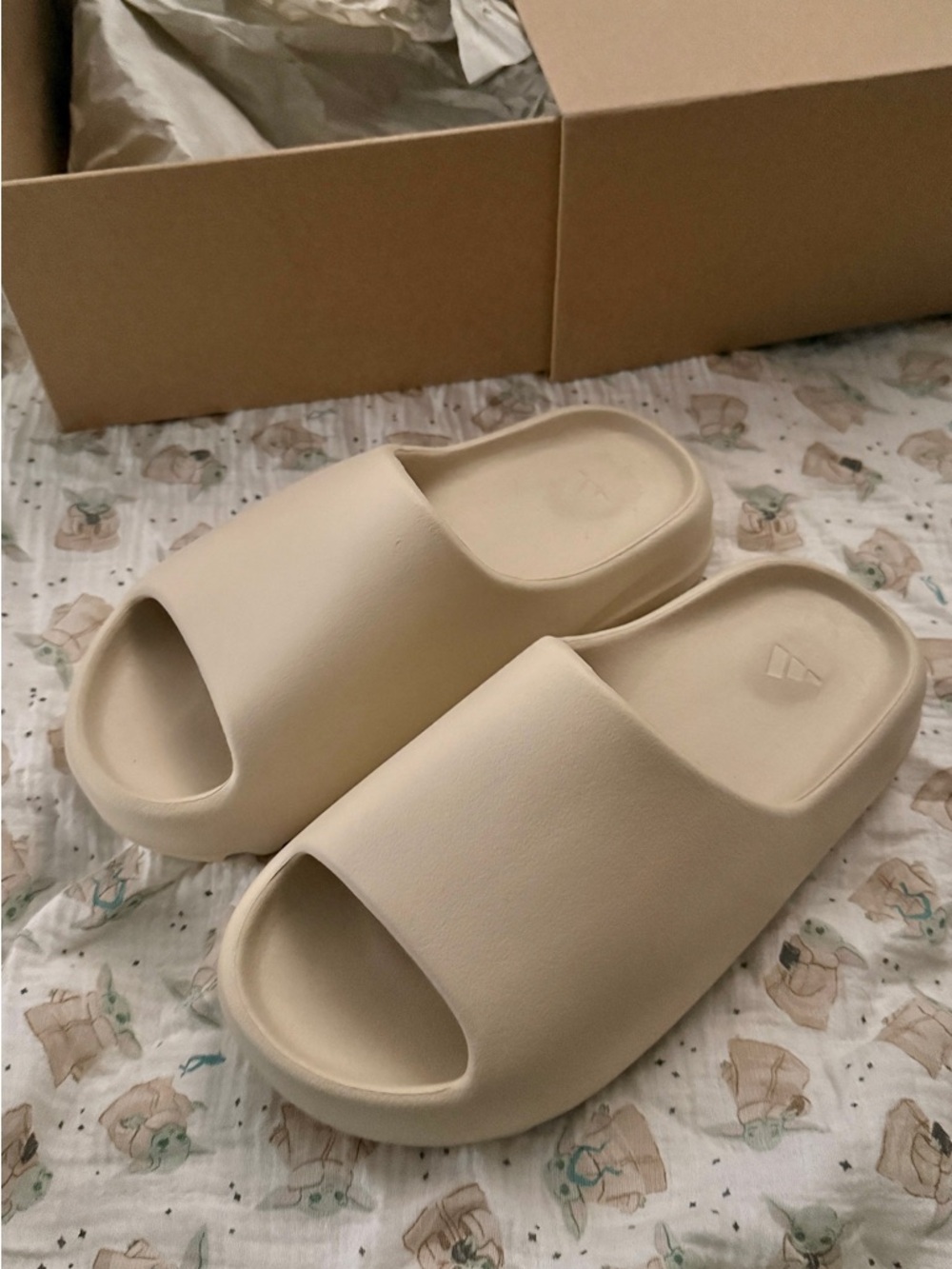 adidas | Yeezy Bone Cream Slip-On Slides